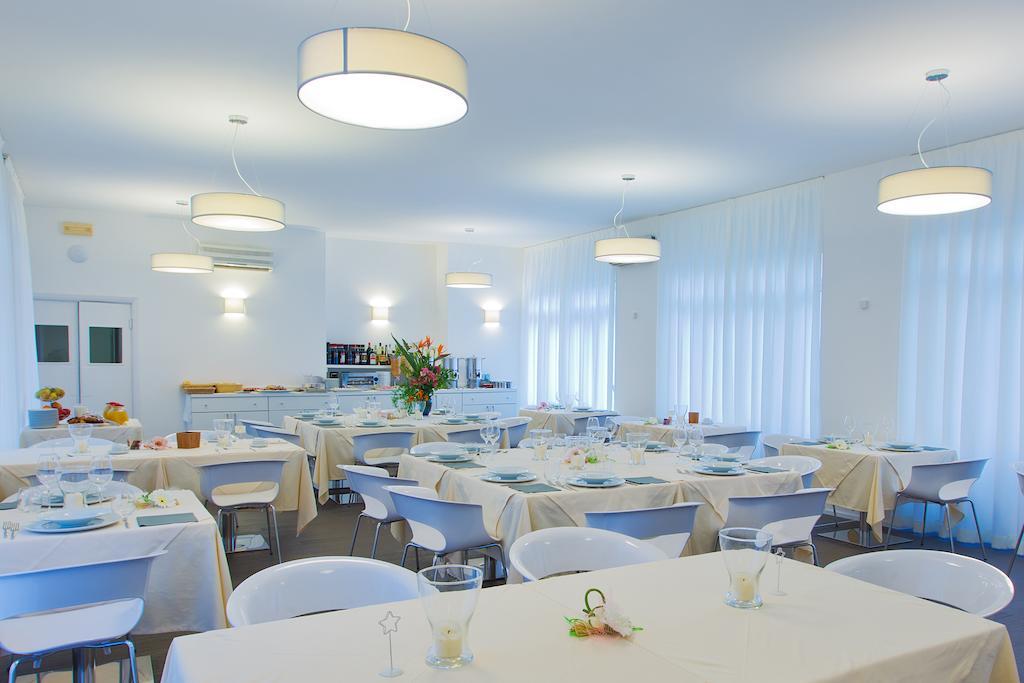Hotel Maine Finale Ligure Kültér fotó